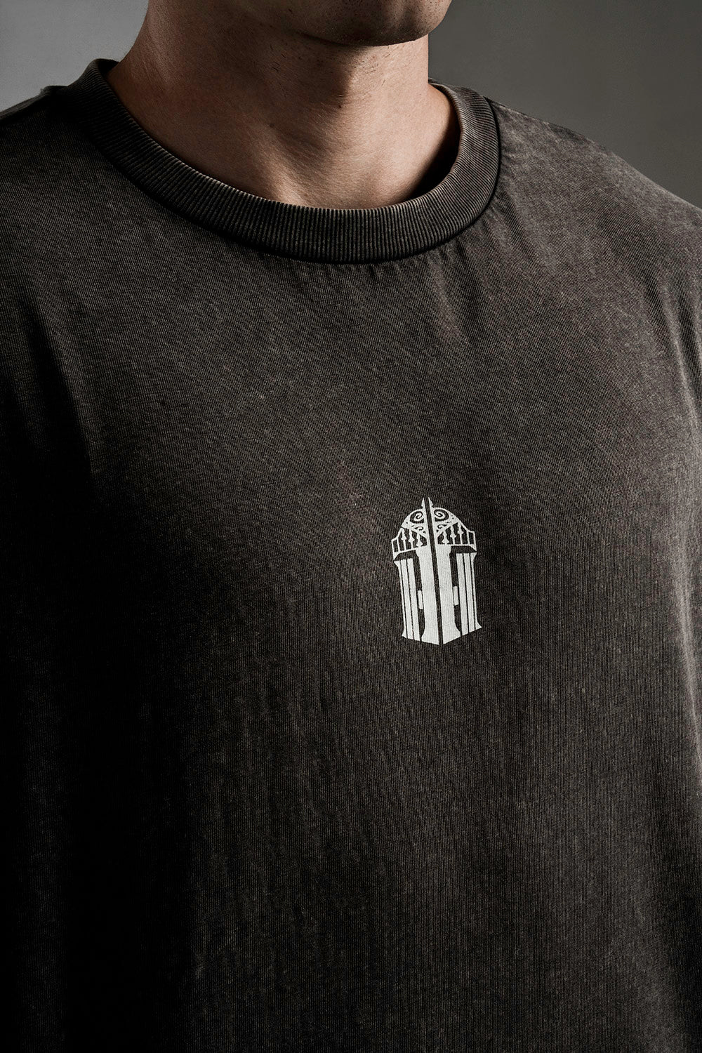 TH ESSENTIAL SHIRT