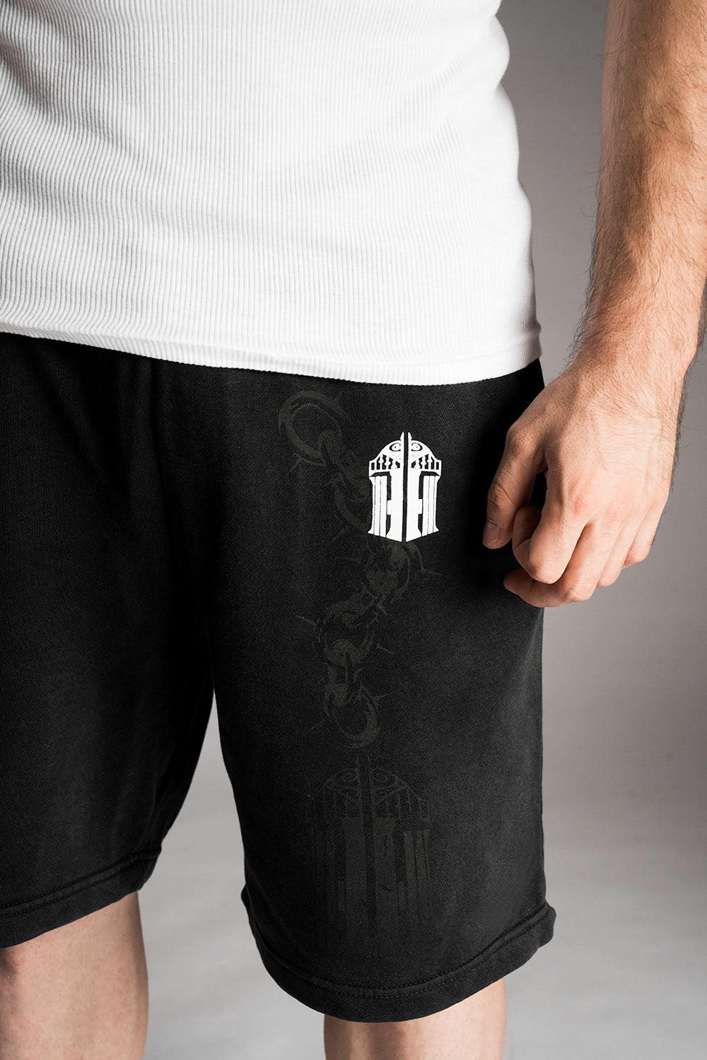 TH SWEATSHORTS